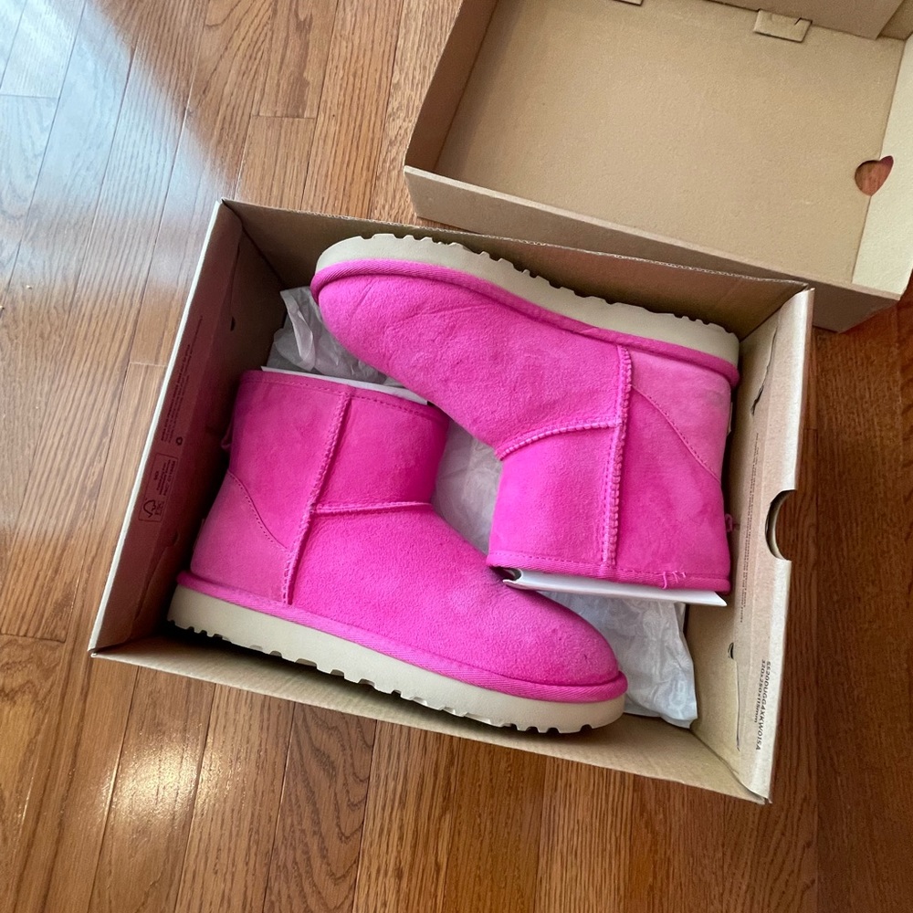 Pink Classic Mini Uggs